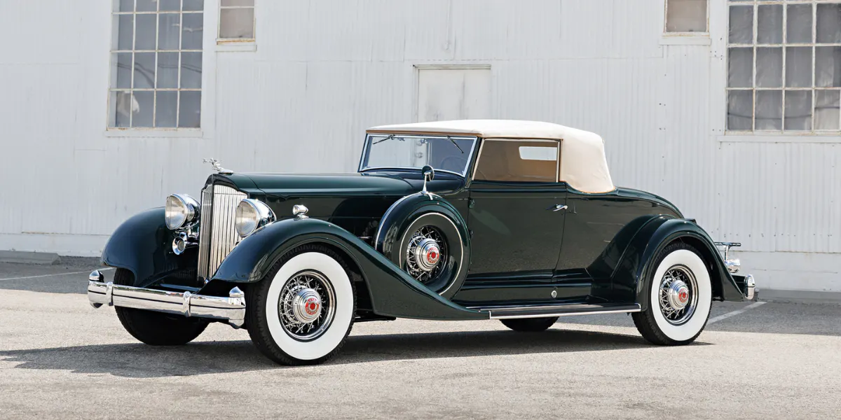 1934 Packard Twelve 1107 Coupe Roadster (Estimate: $425,000 – $475,000). Image © Gooding & Co. 