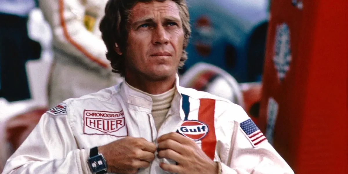 McQueen indossa il Monaco durante le riprese. Foto © Mel Traxel, per concessione di TAG Heuer (dettaglio)