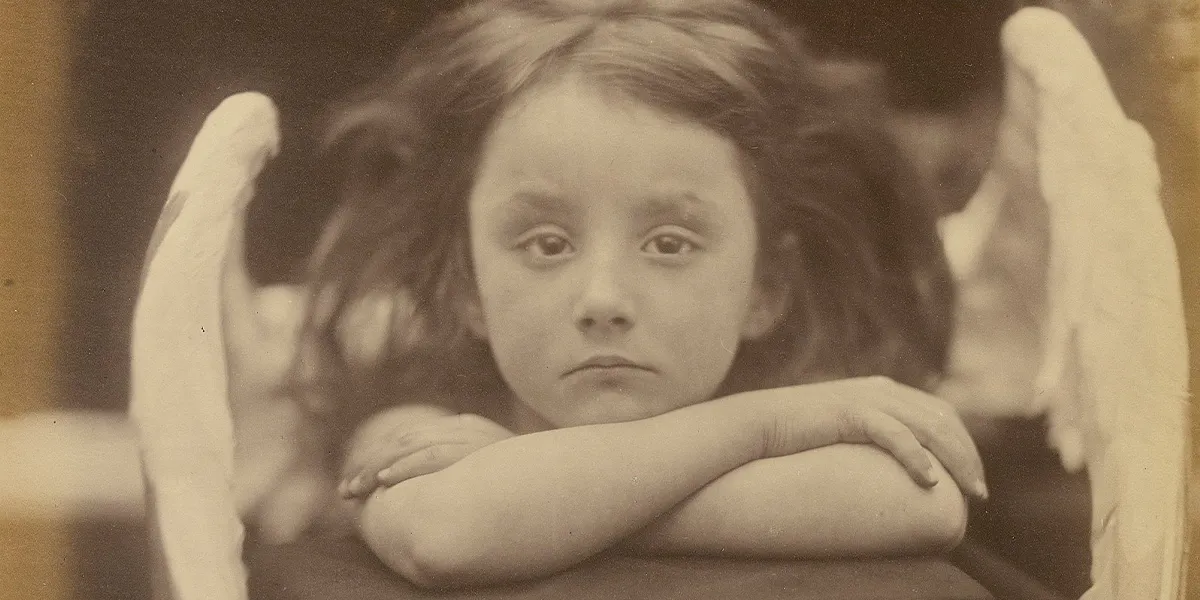 Julia Margaret Cameron (1815–1879), "I Wait", 1872, Stampa all'albume, 327 x 254 mm. Immagine di dominio pubblico (dettaglio)