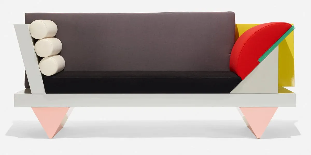 Peter Shire, ‘Big Sur Sofa’, 1986, laminat. Foto © WRIGHT via Barnebys prisbank
