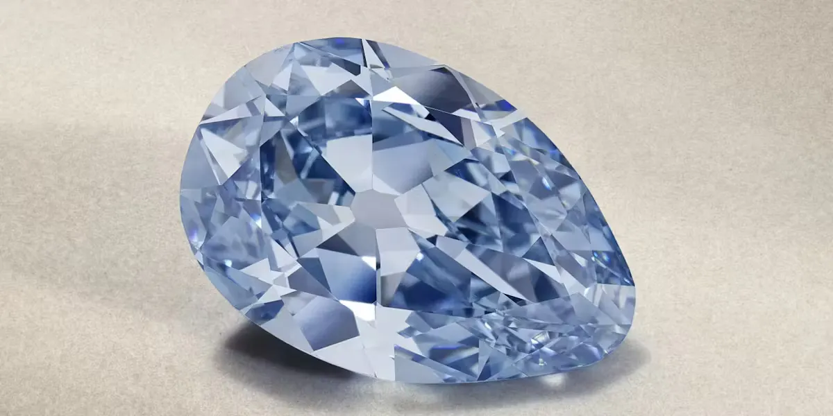 Le 14 mai à Genève, Christie's présentera le « Golconda Blue », le plus gros diamant Fancy Vivid Blue de l'histoire des enchères. Photo © Christie's (détail)