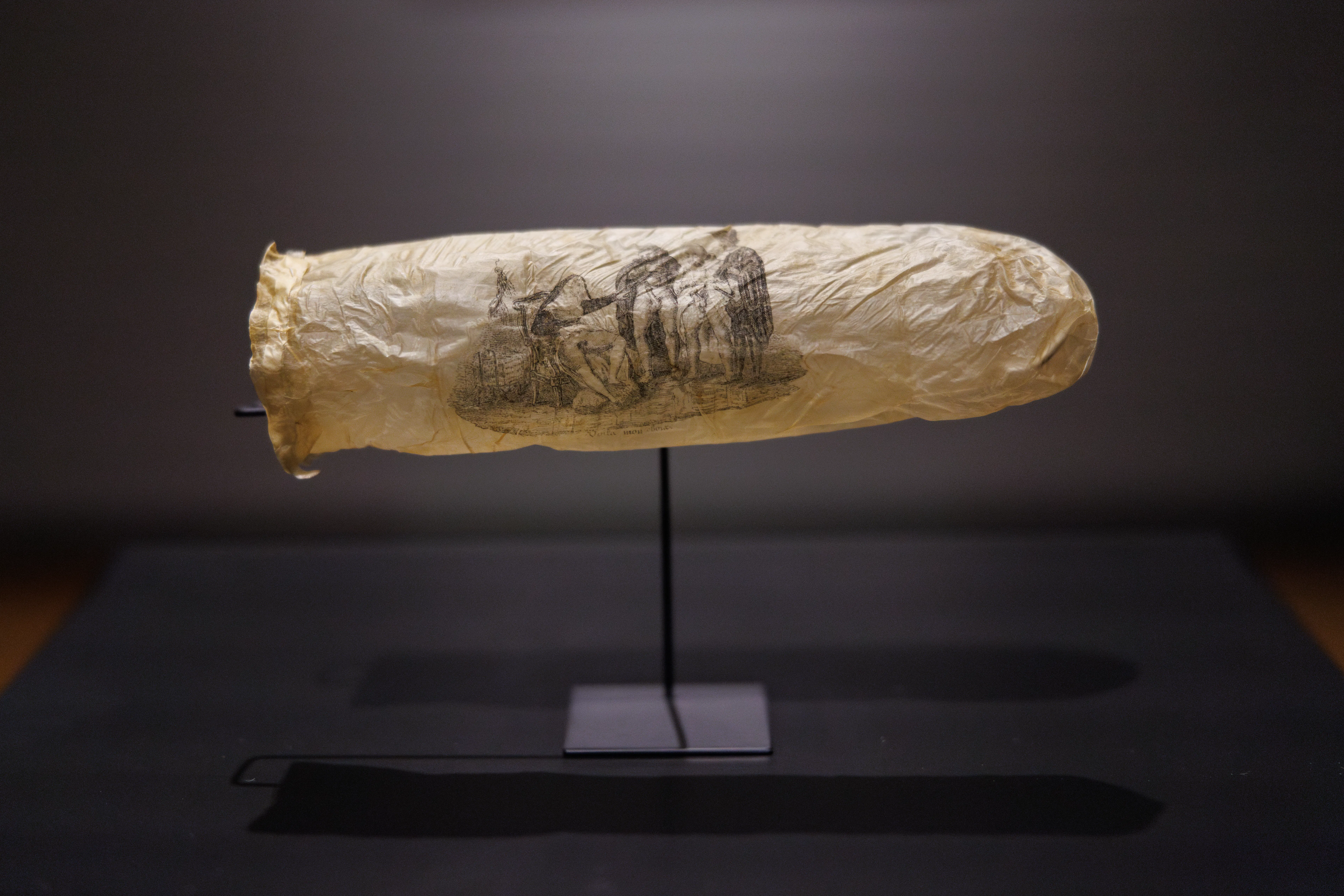 Sconosciuto, preservativo con incisione, 1830 circa. Acquisito con i fondi del Fondo F.G. Waller. Foto: Rijksmuseum/Kelly Schenk (dettaglio)