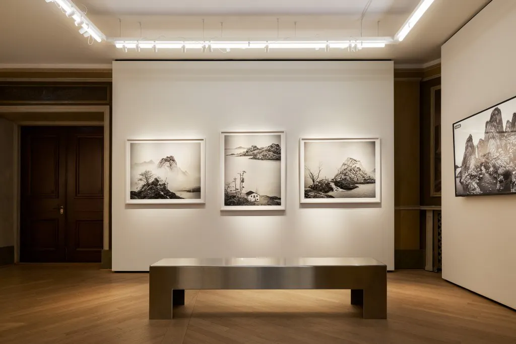 Photography and video work by Yang Yongliang