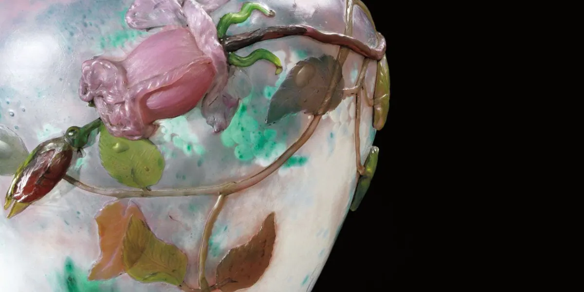Émile Gallé, Bedeutende "Rose de France"-Vase, um 1900. Foto © Phillips (Detail)