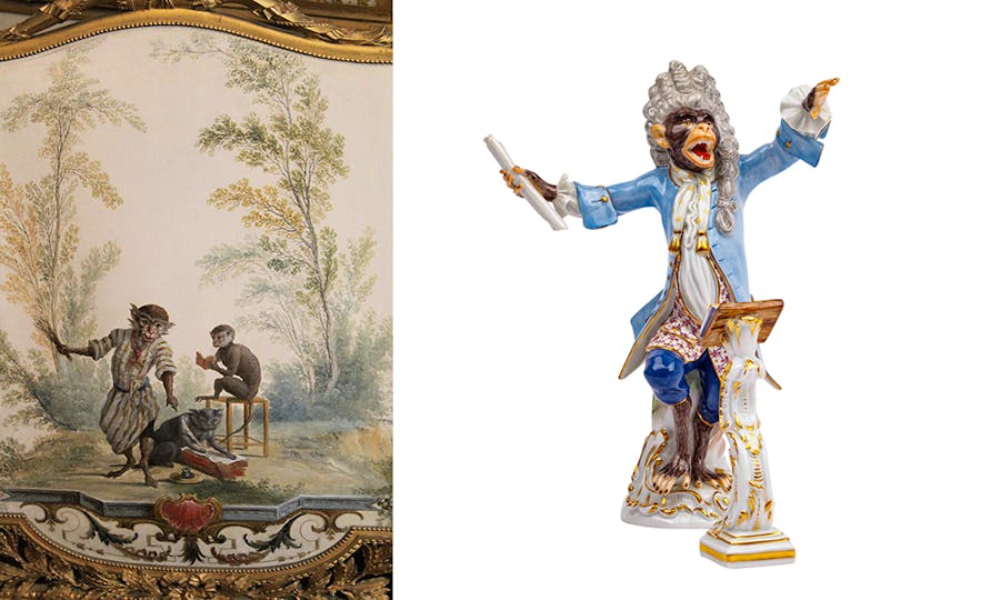 A sinistra: Particolare del paravento di un camino nella Grande Singerie di Chantilly. Foto di Dguendel - Opera propria via Wikimedia Commons (licenza CC BY 4.0). A destra: Kapellmeister e leggio della Cappella delle Scimmie di Johann Joachim Kaendler, Meissen, XX secolo. Foto © Eppli