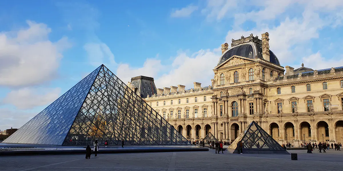 Il Musée du Louvre di Parigi ha acquisito un dipinto del pittore fiorentino Cimabue, classificato come tesoro nazionale. Foto di matt_66 (dettaglio)