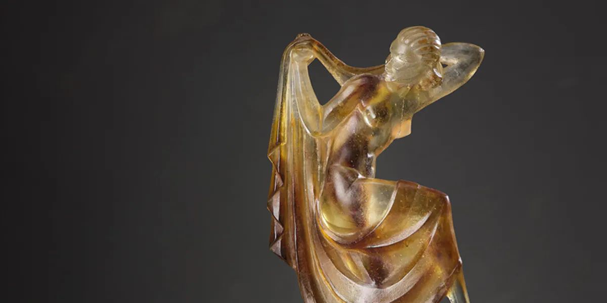 Marcel André Bouraine, Danseuse (détail), vers 1928, pâte de cristal d’Argy-Rousseau, image © Bukowskis