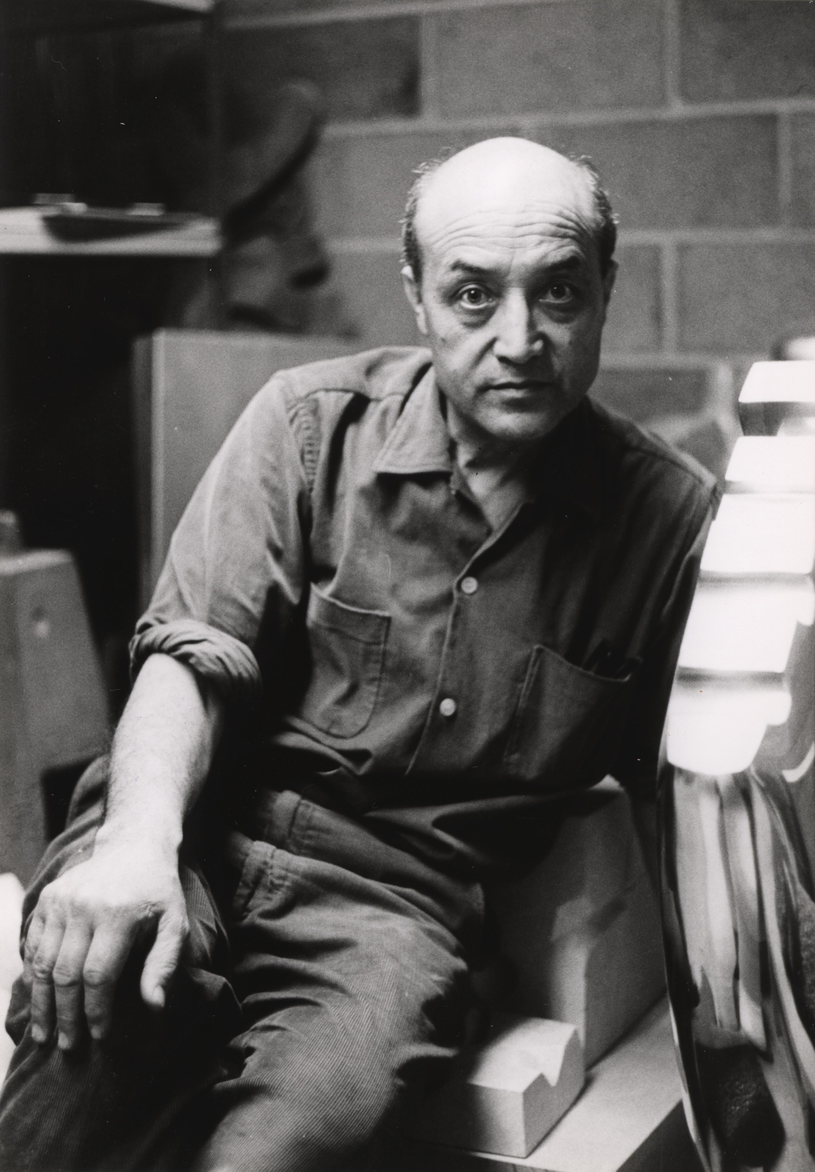 The Noguchi Table: Art Meets Function | Barnebys Magazine