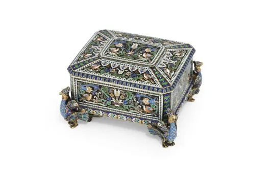 Christie's vend 3 objets russes trouvés via le service d'estimation de Barnebys
