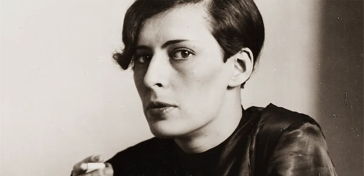 August Sander, Sekretärin beim Westdeutschen Rundfunk in Köln, 1931 | Foto: © Bukowskis (Detail)