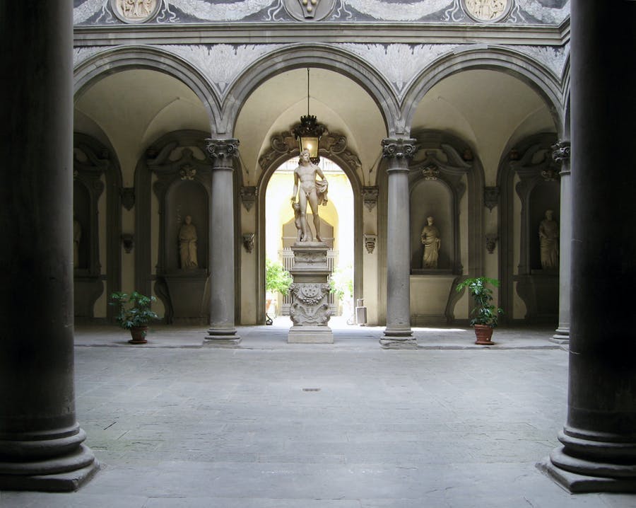 Courtyard of the Palazzo Medici-Riccardi. Photo Gryffindor / CC BY-SA 3.0 licence