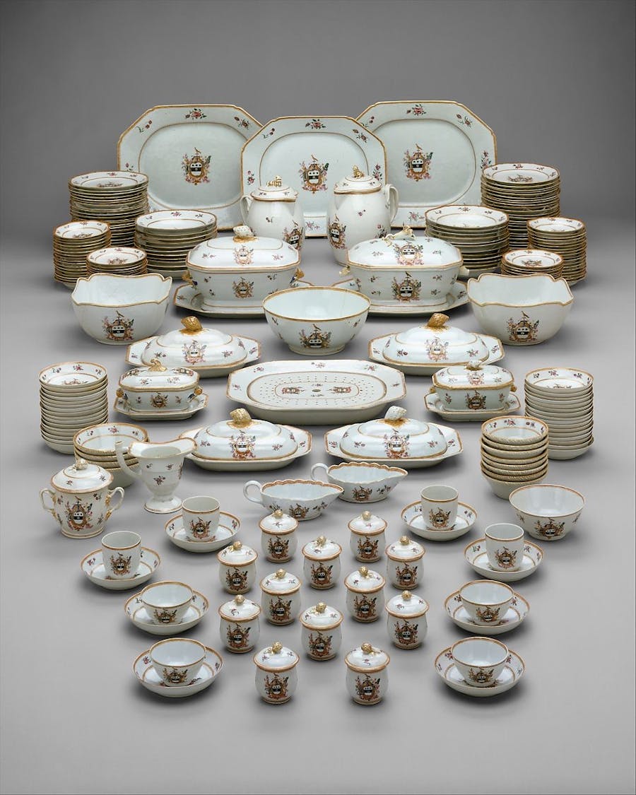 A Chinese Export dinner service, for the American market, bearing the Townley family coat-of-arms. Qing dynasty, Qianlong, manufactured circa 1785-90. Image © Metropolitan Museum of Art