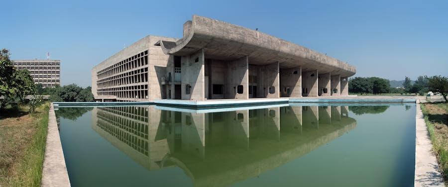 Assembly building, Chandigarh, India. By duncid - KIF_4646_Pano, CC BY-SA 2.0