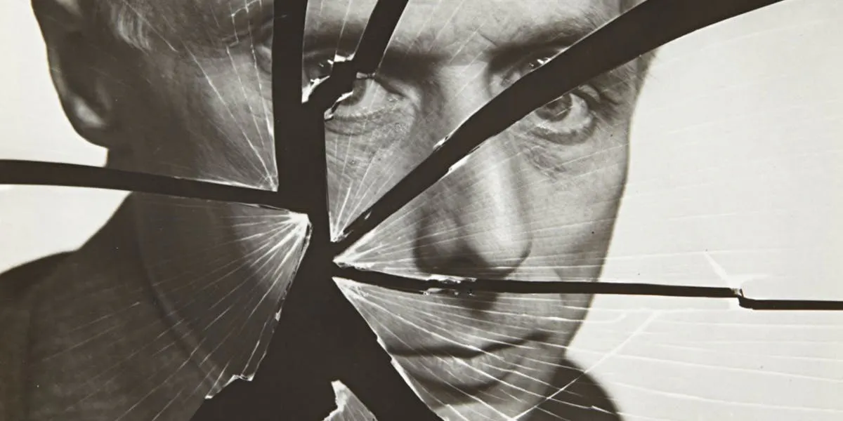 Man Ray, Max Ernst, 1938, silvergelatintryck. Foto © Phillips (detalj)
