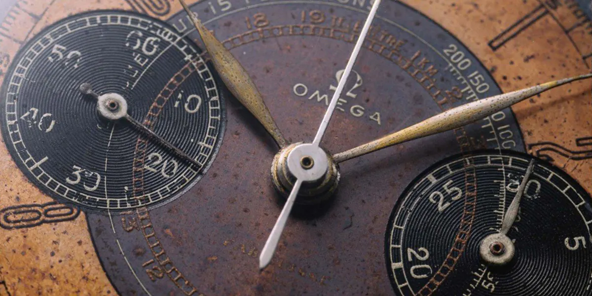 Omega Chronographe réf. 2393, calibre Omega 33.3, vers 1940, image © Aguttes