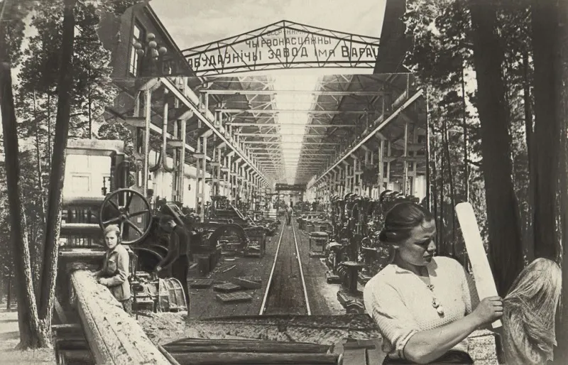 EL LISSITZKY. Diseño para una doble página en la revista "URSS en Construcción" (circa 1937)