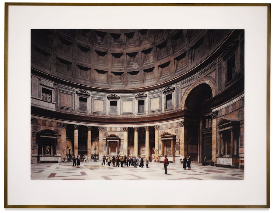 Thomas Struth, Pantheon, Roma. Firmato, intitolato e datato 1990, stampa del 1991. Foto: Sotheby's