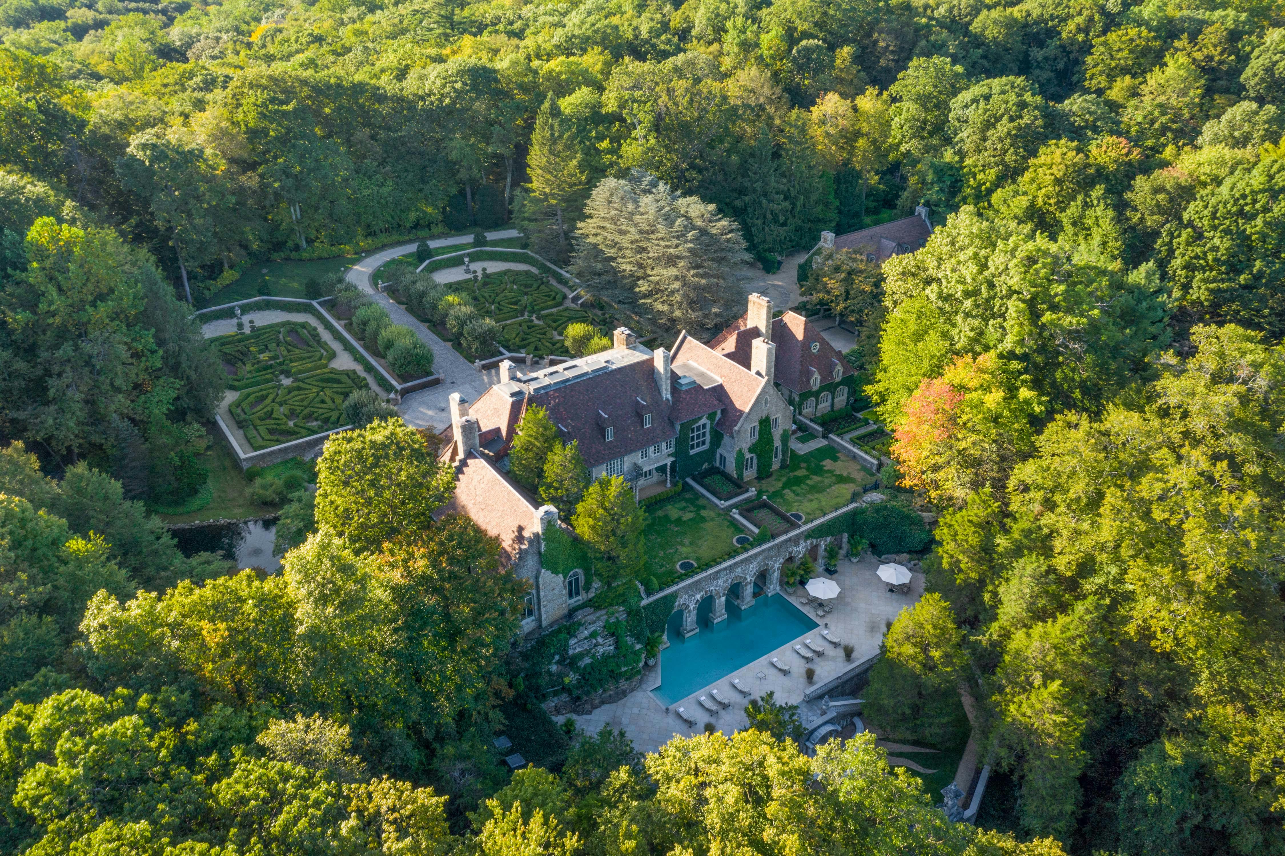 House of the Week: Vince and Louise Camuto's Connecticut Chateau Hits  Market [PHOTOS] – WWD