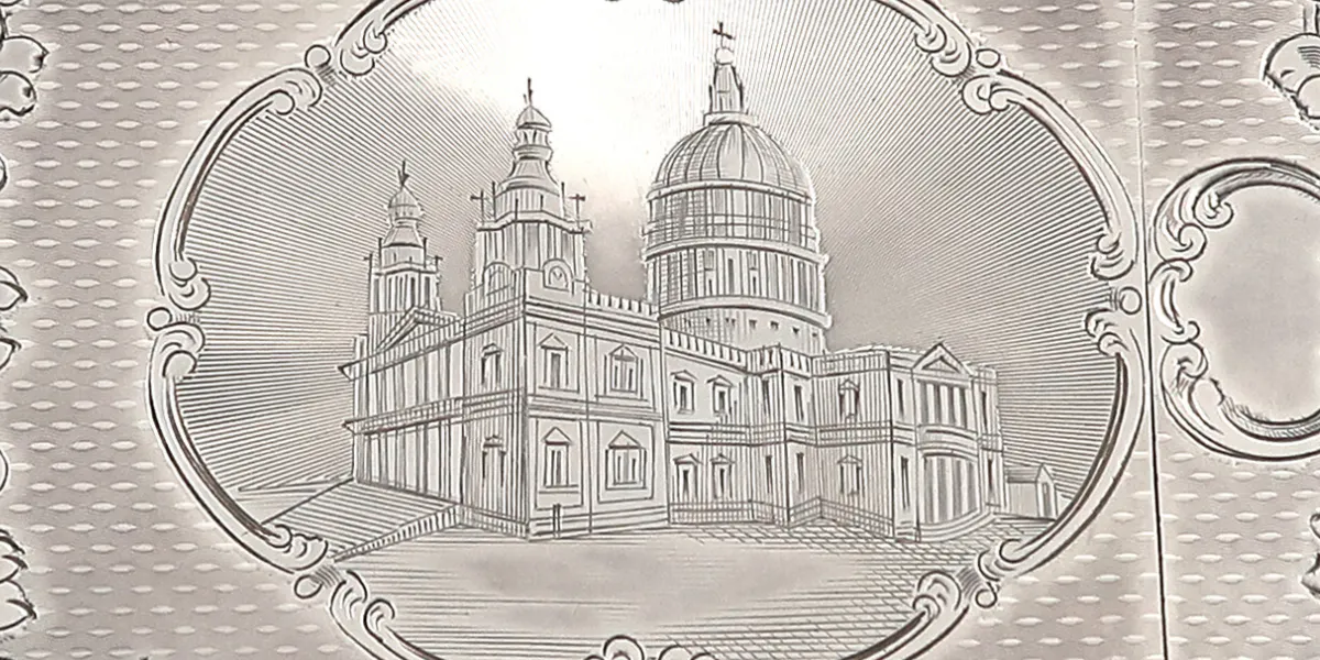 A Victorian silver engraved 'castle-top' card case, St Paul's Cathedral, by Nathaniel Mills, Birmingham 1853. Photo © Woolley & Wallis (detail)