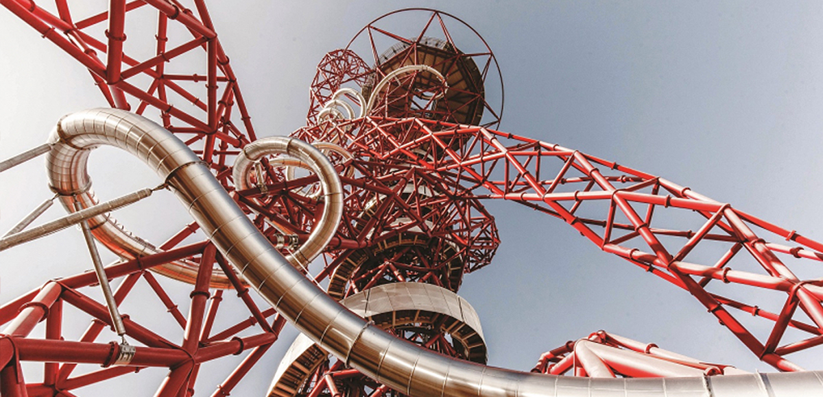 La sculpture olympique de Boris Johnson est endettée de 13 millions de ...