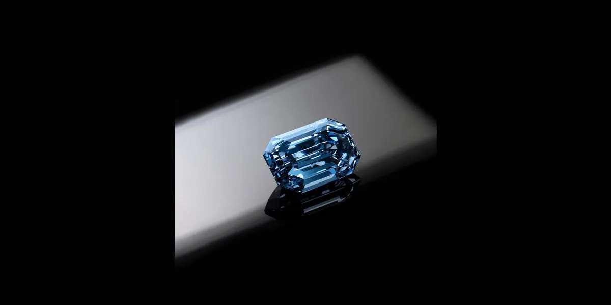 Il diamante blu De Beers Cullinan. Foto © Sotheby's