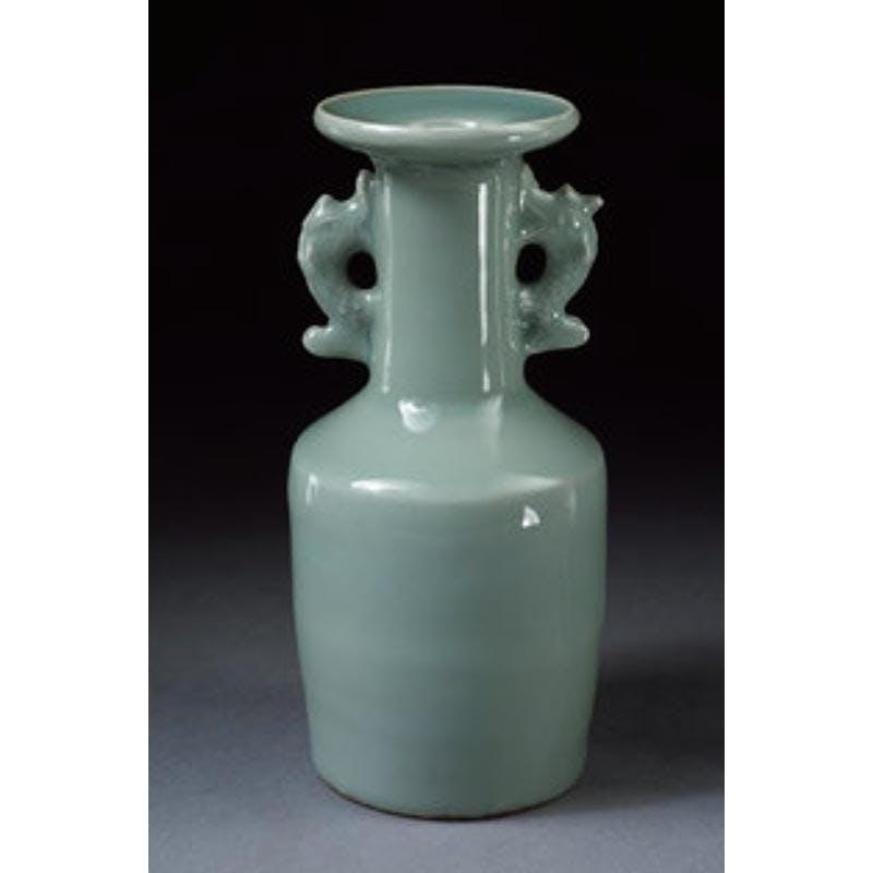 Longquan celadon ‘Kinuta’ vase, Song dynasty. Image © Victoria and Albert Museum 