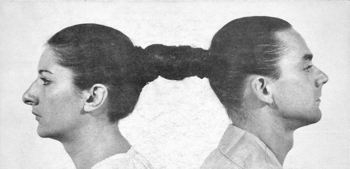 Ulay y Marina Abramović en una performance 