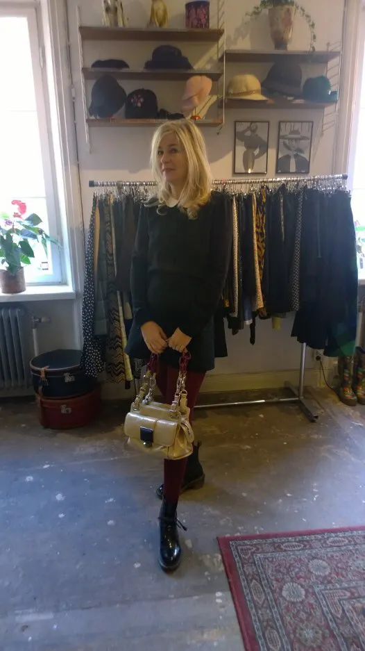 Jag, en av Lisa stamkunder och har har jag hittat en väska från Balenciaga.