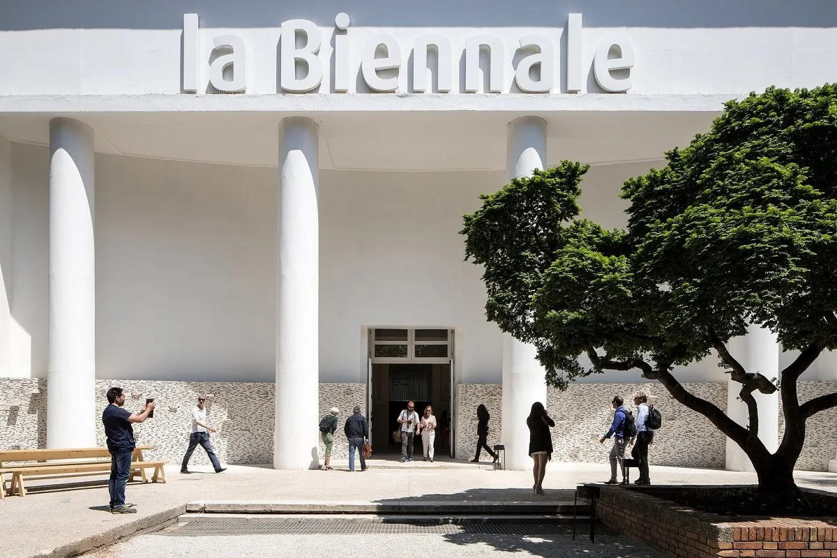 La historia detrás de la Bienal de Venecia