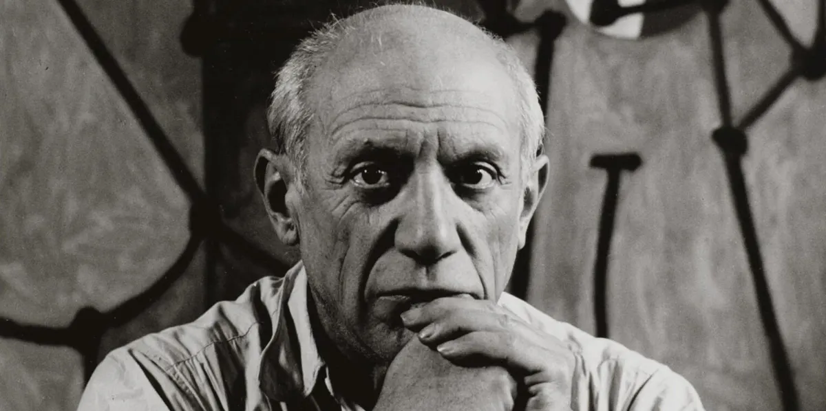 Herbert List, ‘Pablo Picasso in front of ‘La Cuisine’, 1948, 40,4 x 30,3 cm. Foto: Sotheby’s