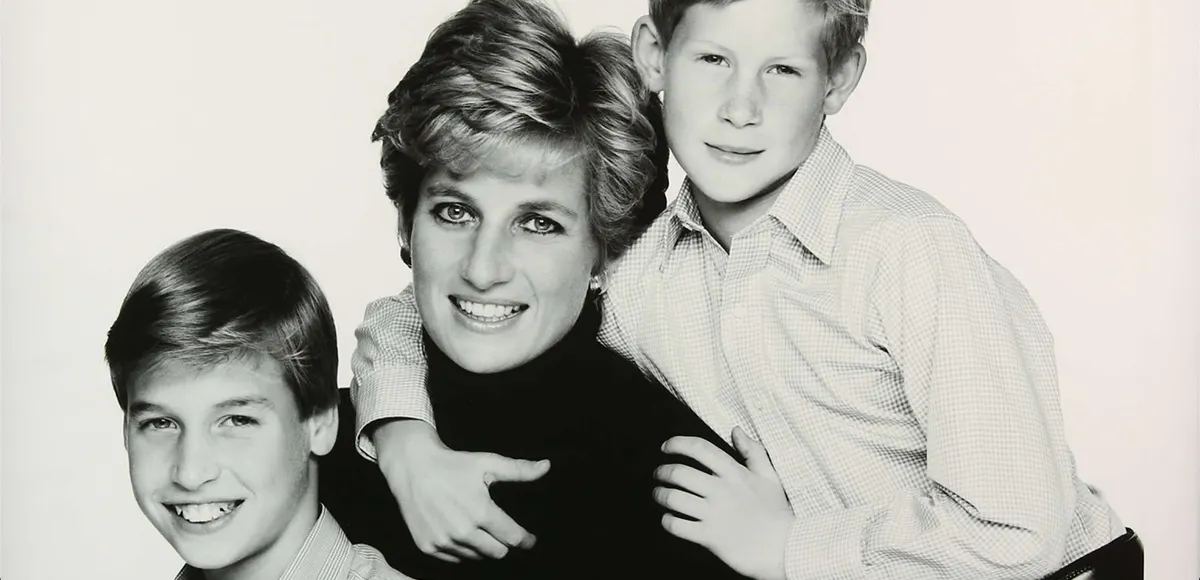 John Swannell, Princess Diana Prince Harry & Prince William 1994 | Foto: Ewbank's (Detail)