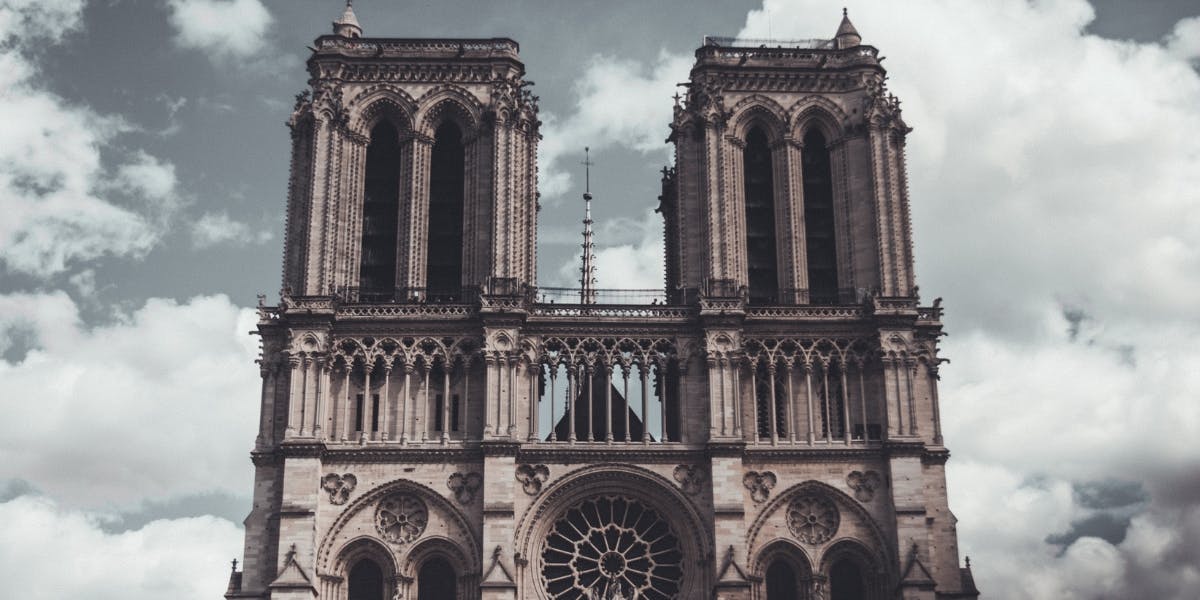 Notre-Dame facade. Photo by Priscilla Fraire (detail)