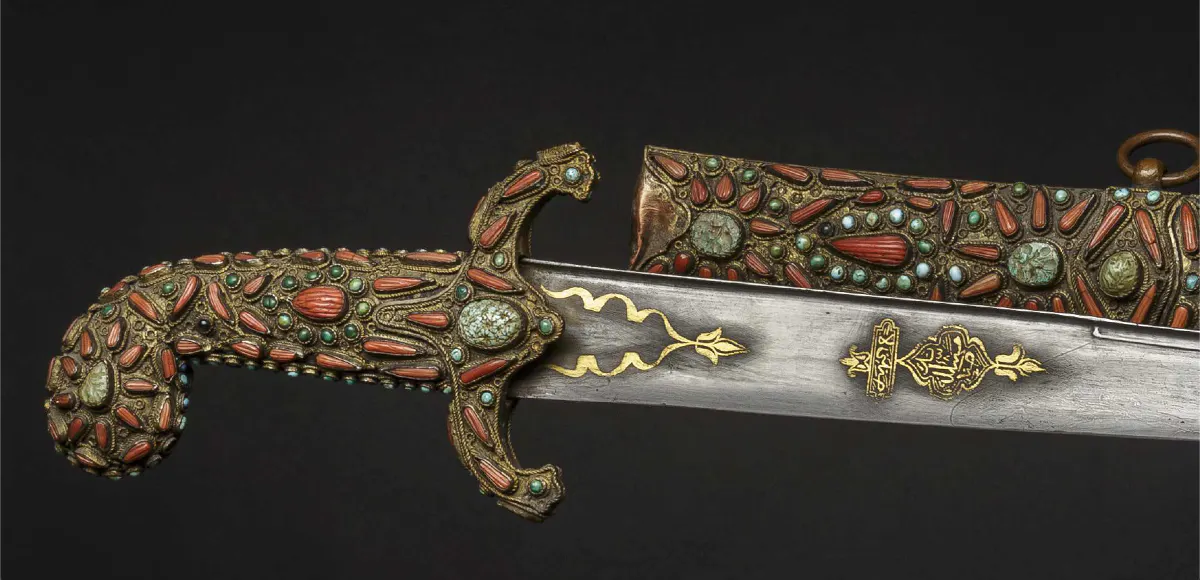 Kilij ottomano con coralli, XIX secolo. Foto © Hermann Historica GmbH (dettaglio)