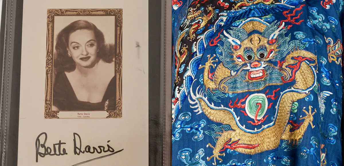 Links: Autographen und Karten in 9 Kartons, überwiegend Filmstars und Schauspieler der 1950/60er Jahre. Rechts: Drachenrobe, bestickter blauer Satin, China, um 1900. Fotos © Eppli (Details)