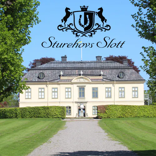 Följ med bakom kulisserna på Sturehovs slott!