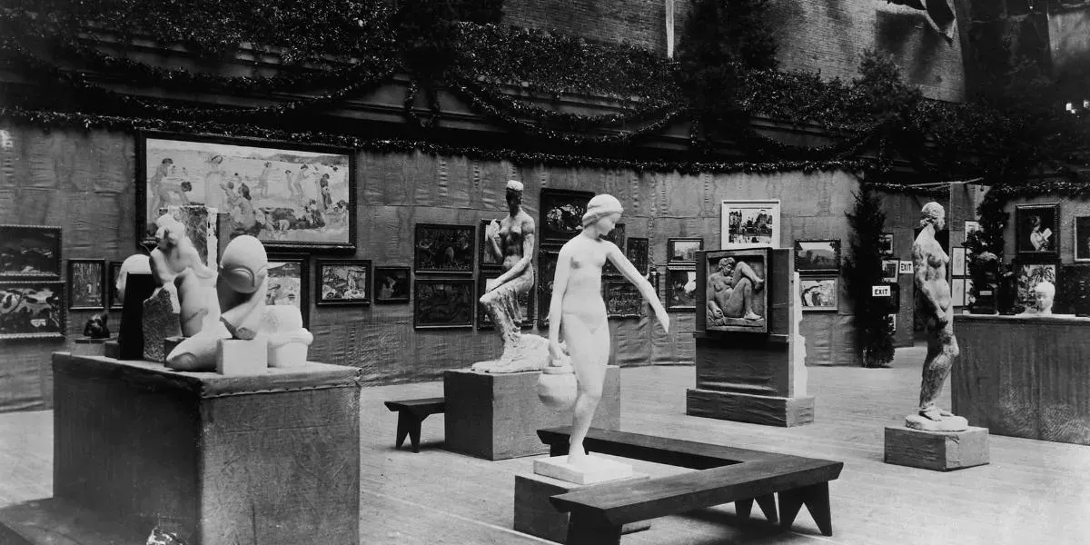Photographie montrant l'Armory Art Show à New York en 1913. Photo © Bettmann/Contributeur via Getty Images (détail)