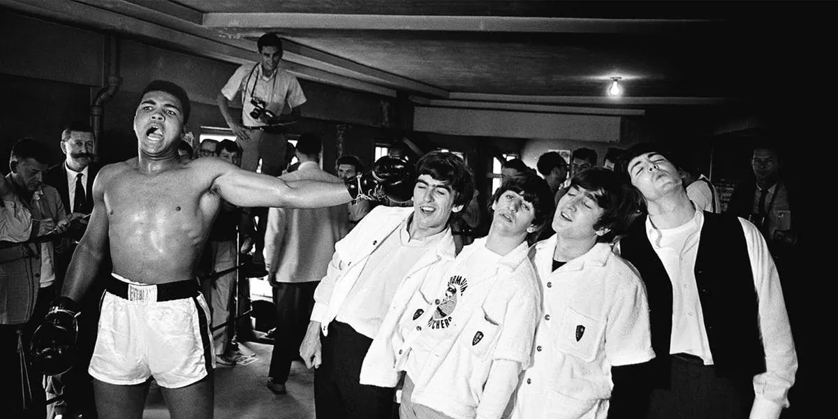 Chris Smith, "Ali and the Beatles, 1964". Auktionstermin: 17. März bei Sotheby's | Foto: © Sotheby’s