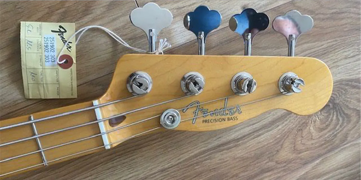 Fender, E-Bass mit Signatur von Sting. Foto © Catawiki (Detail)