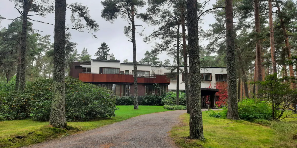 Villa Mairea, Finland. Photo by Raimo Lantelankallio (detail)