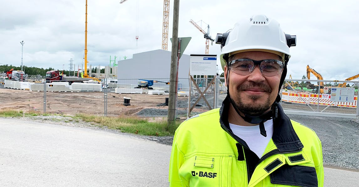 Luomme tehdasta yhdessä – projekti-insinöörinä investointihankkeessa