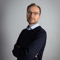 Roope Jurvanen, palvelupäällikkö