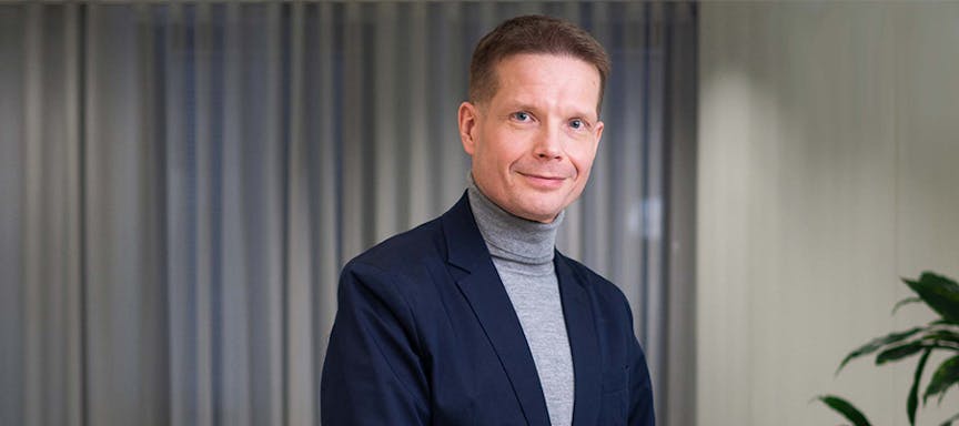 Kuntarahoituksella työskentelevä Antti Pirjetä