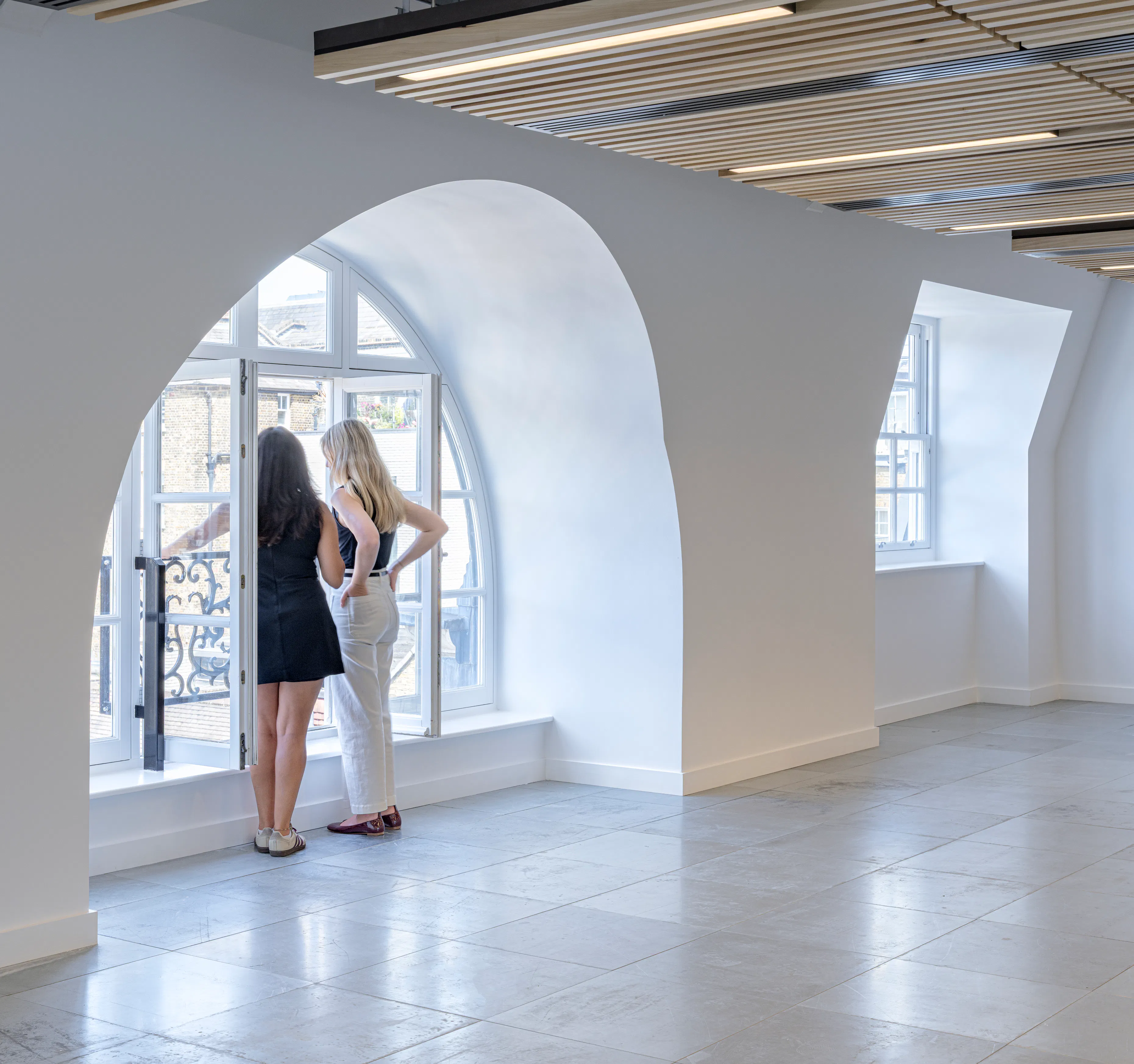 42 Wigmore Street: Barr Gazetas tactfully edited a mock-Georgian office block in Marylebone through targeted, focused interventions, upgrading the block to contemporary corporate needs whilst retaining its original features.