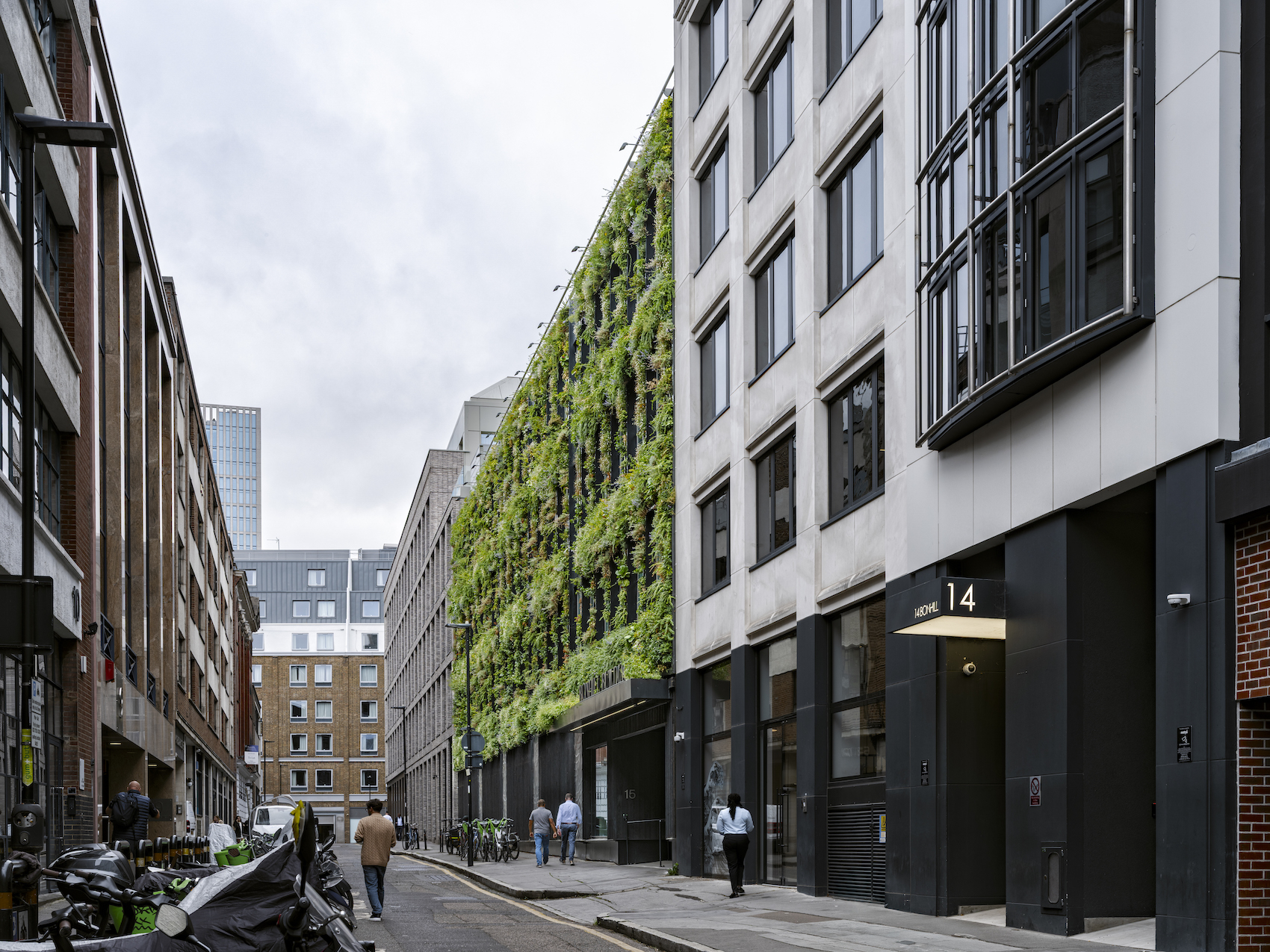 15 Bonhill Street: Barr Gazetas’ office block retrofit presents a pragmatic, layered response to contemporary occupational patterns, extending the life and relevance of an existing building.