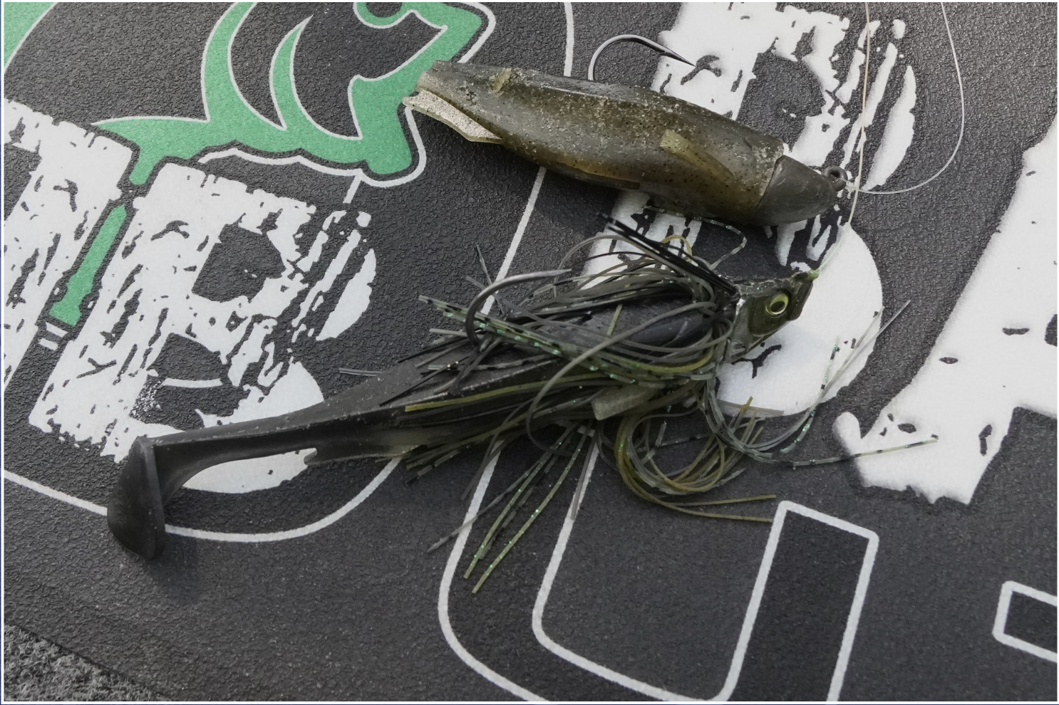 Offshore Bass Fishing - Big Jigs and Rocks for Big Bass