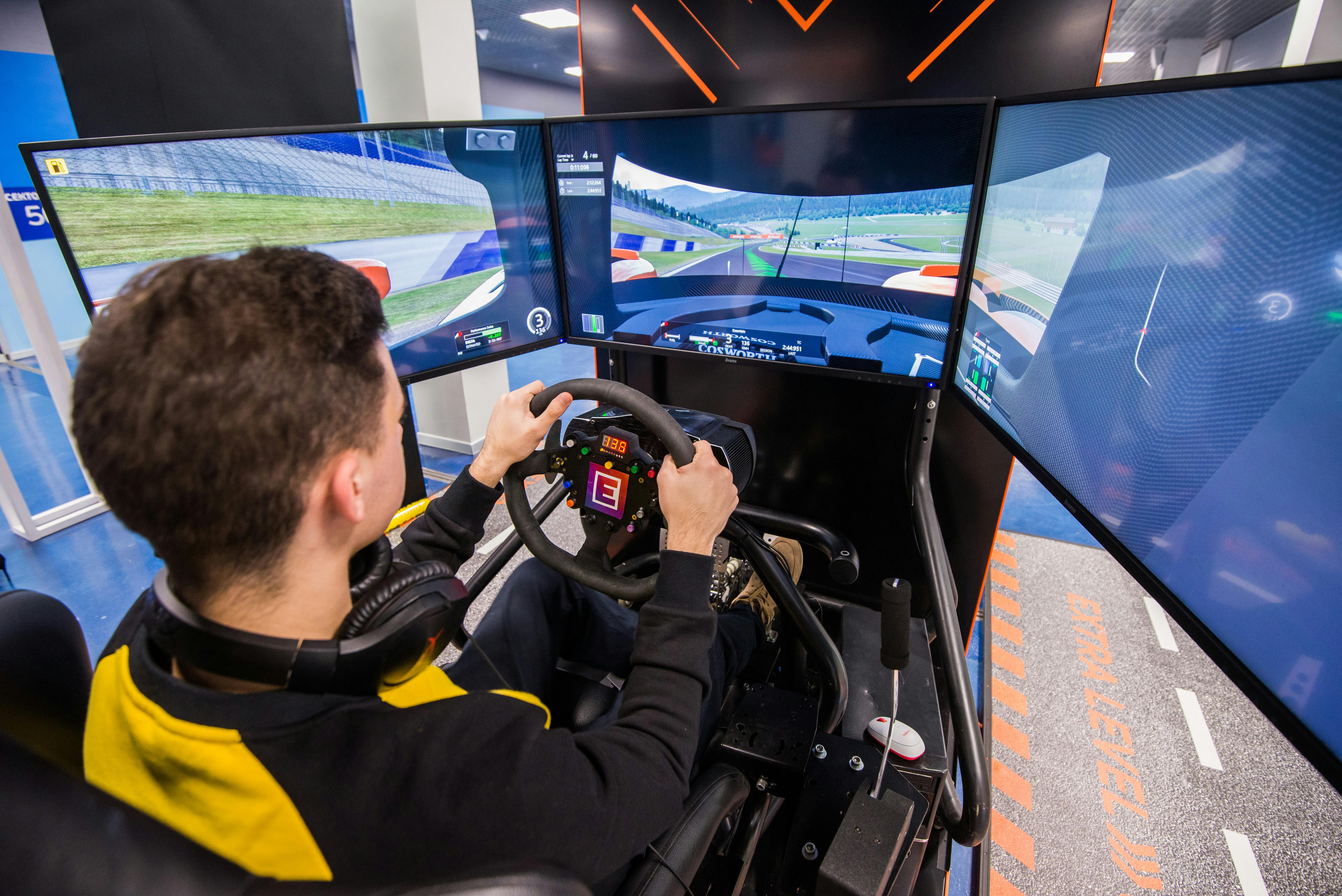 Simulateur de course automobile comme cadeau insolite