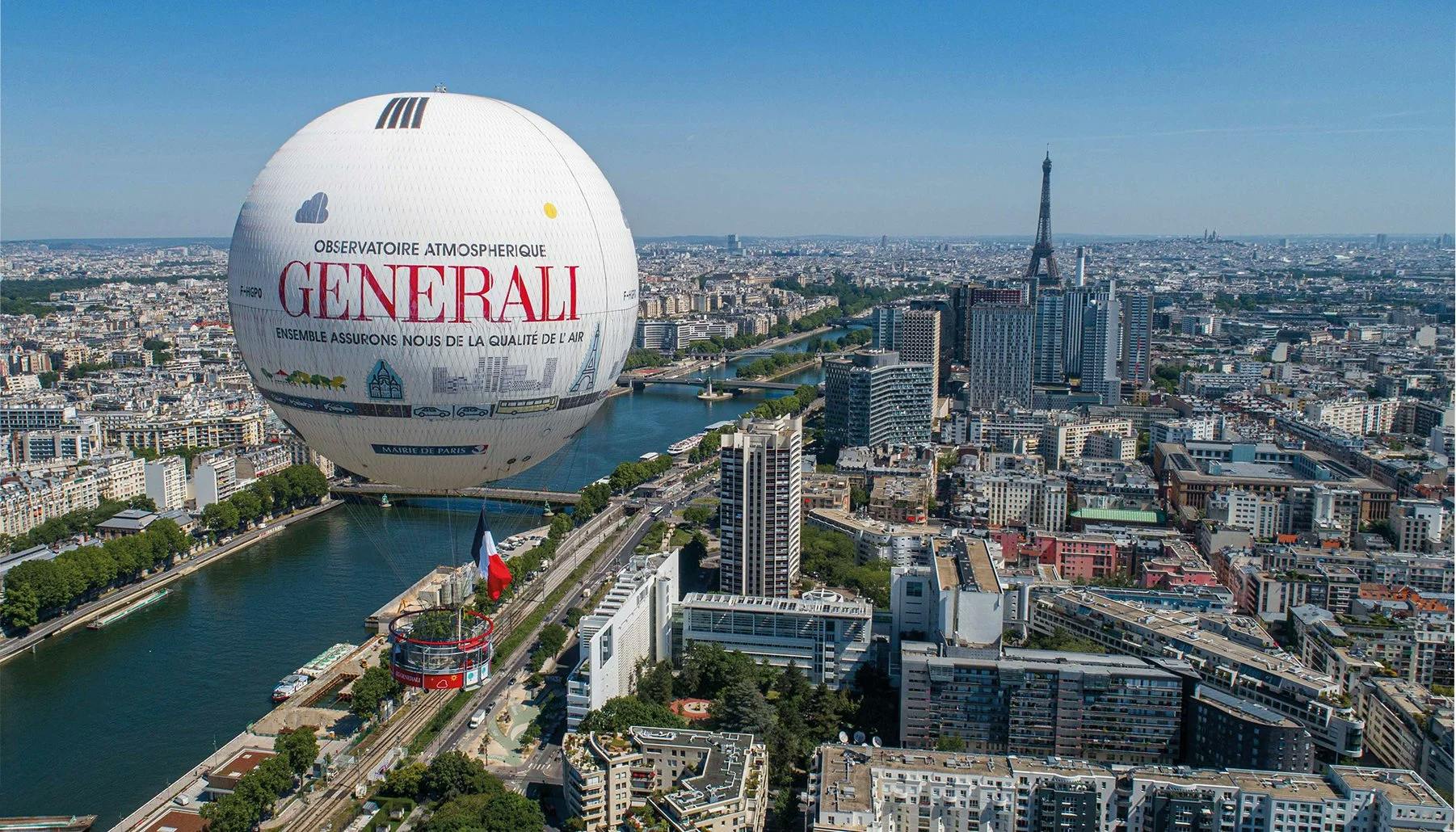 Vue de Paris en Ballon Gonflable