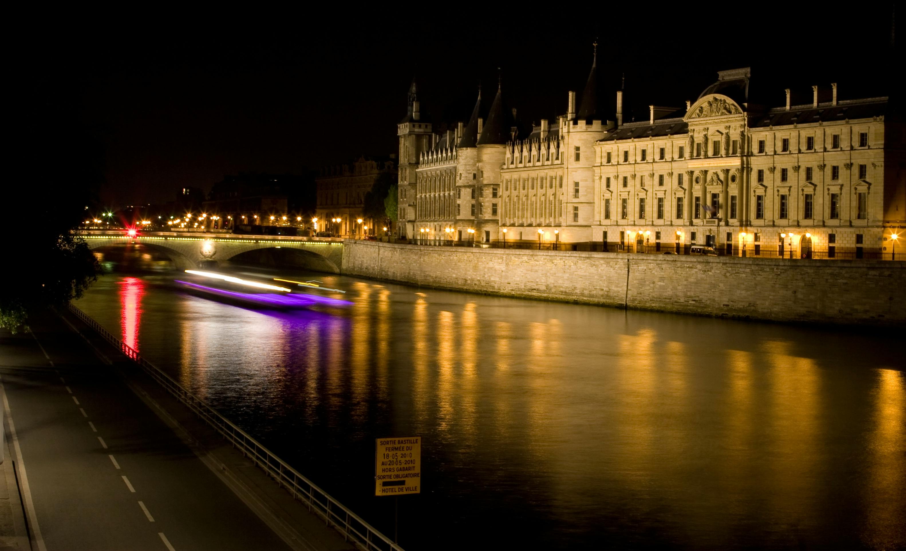 Croisière de nuit à Paris