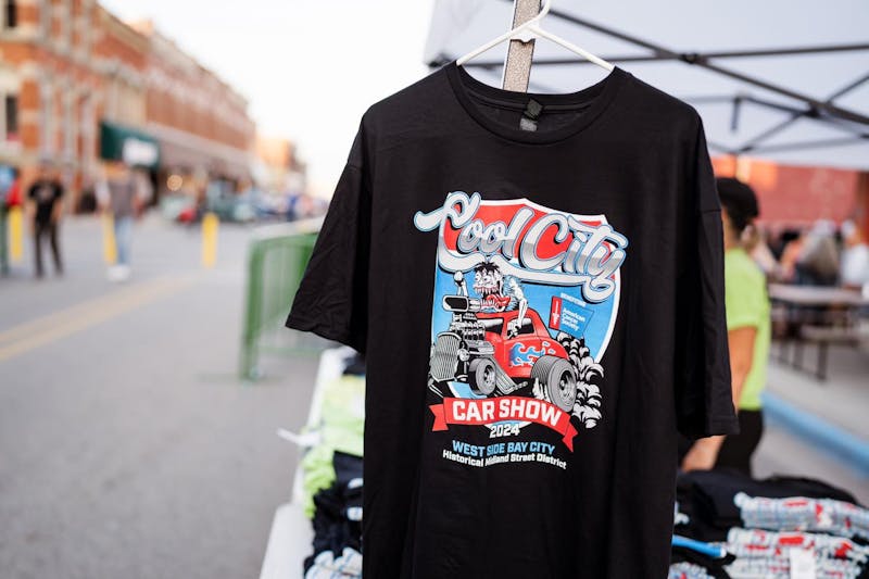 Bay City's Cool City Car Cruz