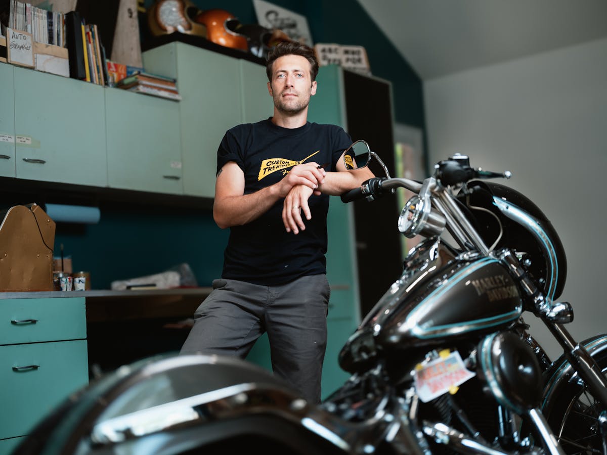 Justin Stilson, Stilson Sign and Custom